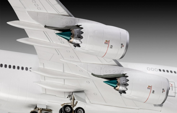 03891 Revell Боинг 747-8 Lufthansa New Livery (1:144)