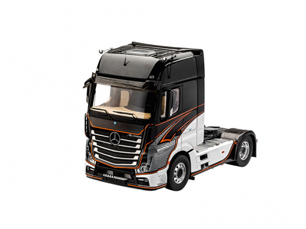 07439 Revell Грузовой автомобиль Mercedes-Benz Actros MP4 (1:24)