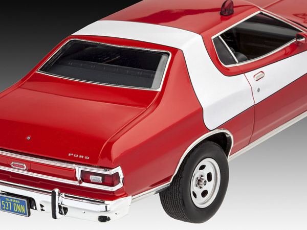 67038 Revell Подарочный набор с моделью автомобиля Ford Torino, 1976 (1:25)