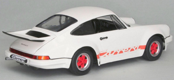 67004 Revell Подарочный набор с моделью автомобиля Porsche Carrera RS 3.0  (1:25)
