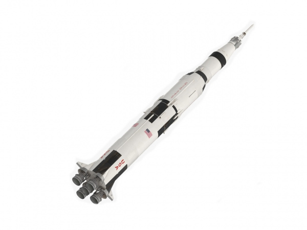 04909 Revell Американская ракета-носитель Apollo Saturn V (1:144)
